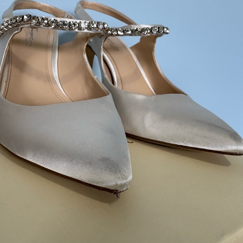 Vince Camuto Women's Ivory Slingback Heels - Picture 3 of 12